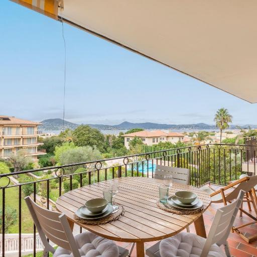 La Vue Tropézienne - Appartement Climatisé, undefined