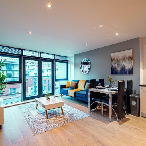 Leeds Waterside Balcony Retreat 2 Bed 2 Bath, undefined
