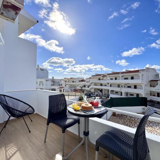 Albufeira Shine by Homing, undefined