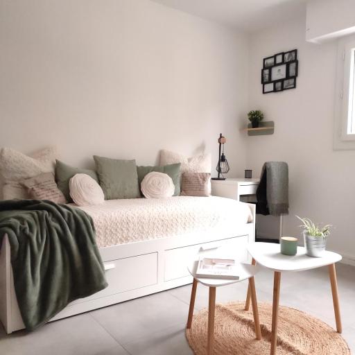 Studio Cosy, résidence sécurisée, parking privé, undefined