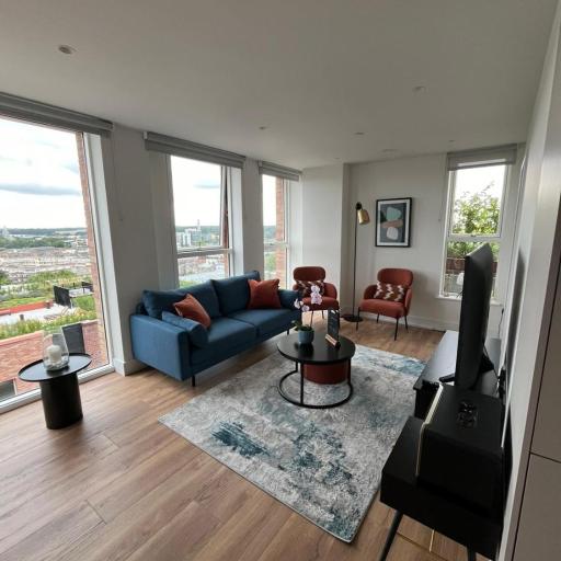 Skyline Penthouse by Guinness! Unbeatable Sunset Views of Phoenix Park & 15 Min Walk to Temple Bar, undefined