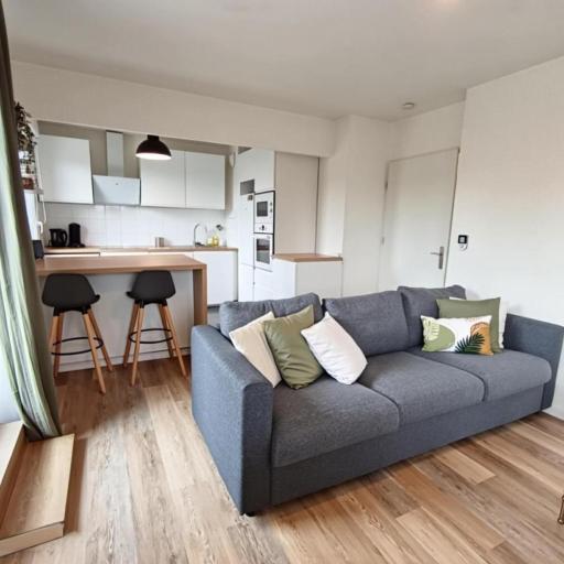 Escale horizon 2 bedroom apt near Orly airport, undefined