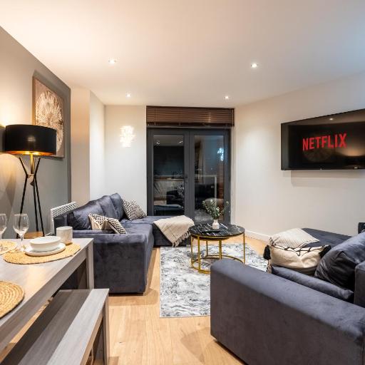 Leeds - City Stay on the River - Sleeps 10 - Central, undefined