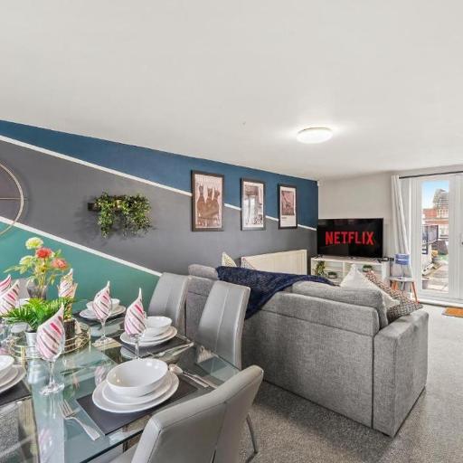 Stylish Bristol Penthouse - Private Rooftop, undefined