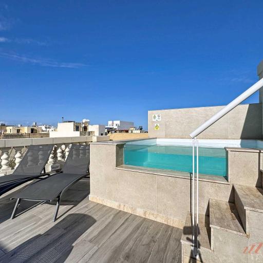 Rooftop Villa with Private Plunge Pool & BBQ in South of Malta, undefined
