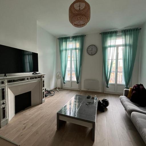 T3 Hausmanien Calme Jardin Alexandre Place de la Liberté, undefined