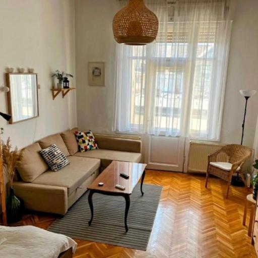Studio Apartment at Chain-Bridge, undefined
