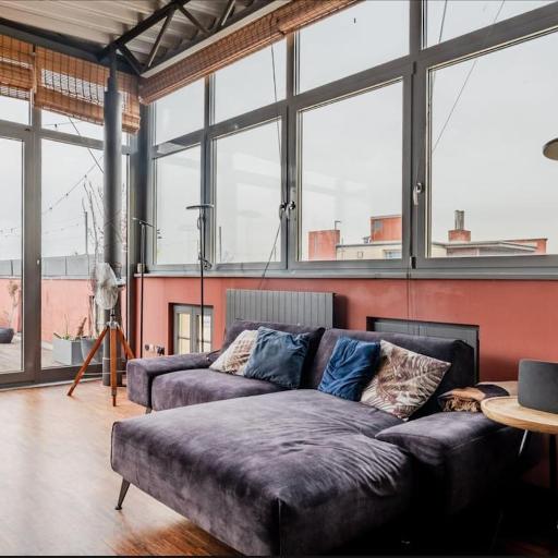 Designer Loft with Big Rooftop and Office, undefined