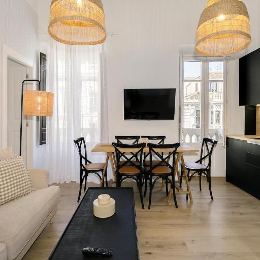 Comfort and Design en Gran Via de Colón, undefined