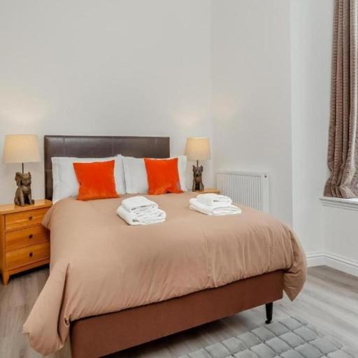Family - Parking - Central - Wifi - Sleeps 4, undefined