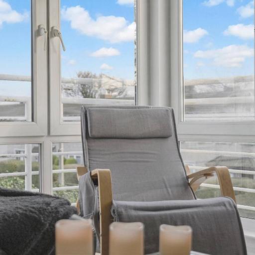 Cozy Edinburgh 2BR with CAR parking, undefined