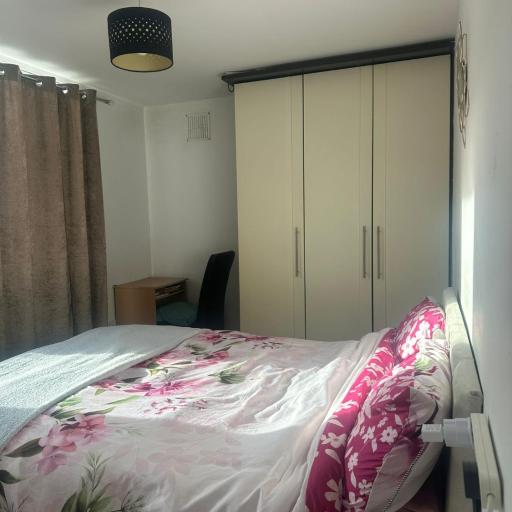 Cozy Room , prime location, undefined