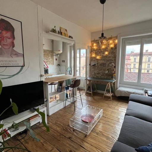 Bright studio in Lyon ideal for two people, undefined