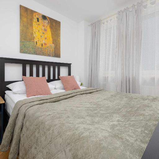 Modern Apartment in the City Center in Warsaw by Noclegi Renters, undefined