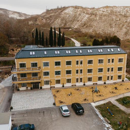 Port Lake Hotel, undefined