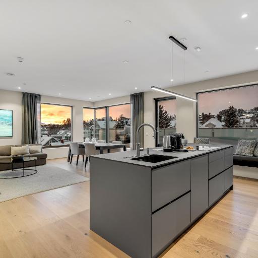 Grand Luxury Penthouse l Stunning View l Balcony, undefined