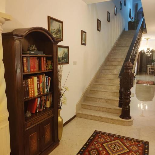 Entire house with spa walking distance from Malta Airport - sleeps 7, undefined