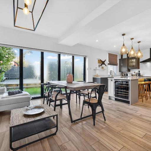 Luxury modern home in central Cardiff, undefined