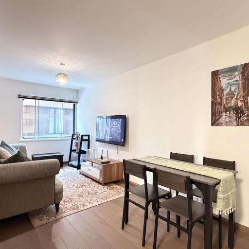 London Nook, undefined