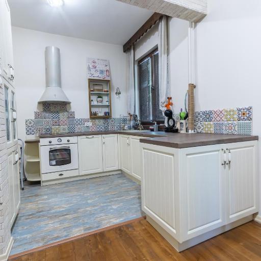 Three Vintage Apartments by NDK and Vitosha Blvd with Free Parking, undefined