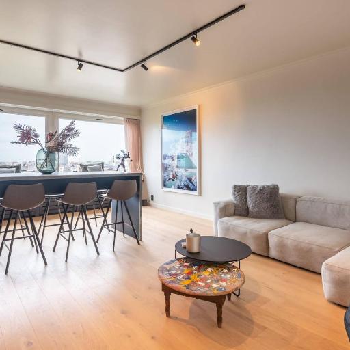 Stunning views over Ostend with garage, undefined