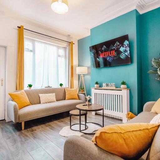 Golden Aqua Haven Retreat Free Parking 14PPL, undefined