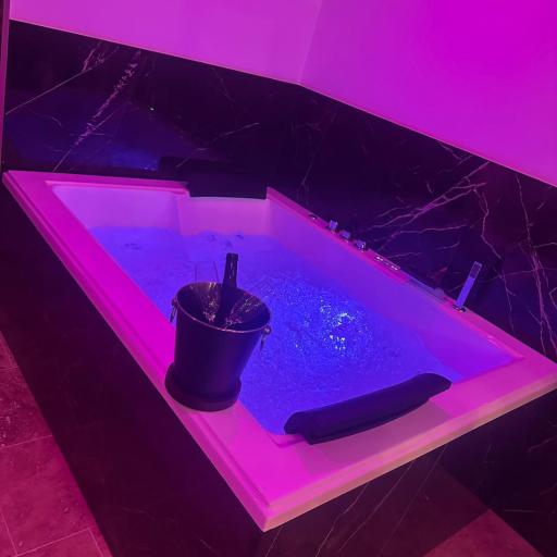 Maison avec Sauna et Baignoire balneo, undefined