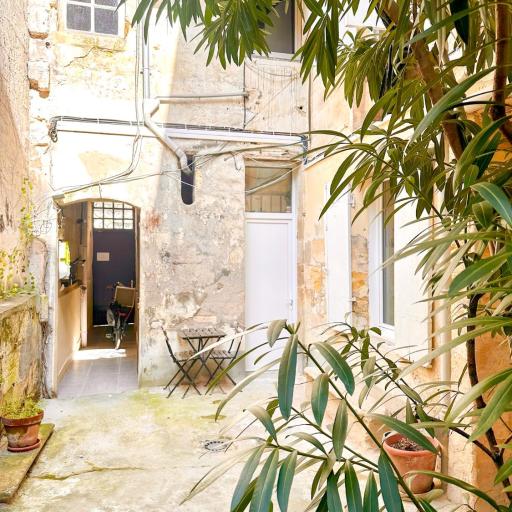 Charming little apartment in the heart of Bordeaux, undefined