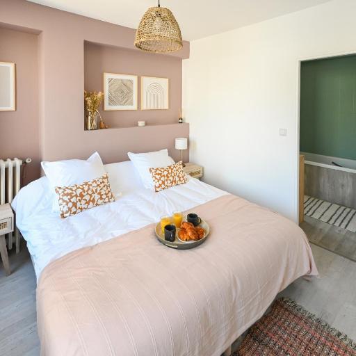 La Belle Droite, undefined