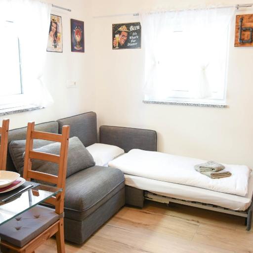 Beer & Wine House, undefined