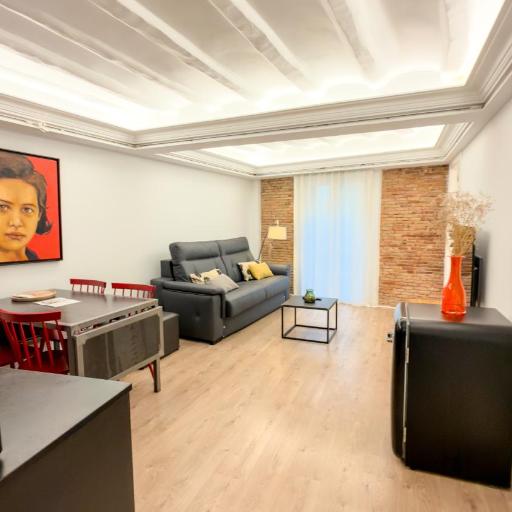 En Calle Laurel Diseño moderno Ubicación TOP, undefined