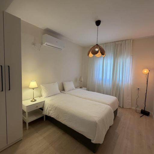 Renovated Spacious 3bdrm Close to Everything, undefined