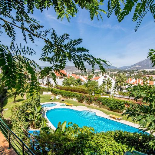 SAT25i Penthouse with Sea Views in Nueva Andalucia, undefined