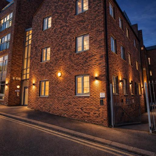 1 Bed Apartment Near Kelham Island, FREE Parking - Hosted by StayHostSave, undefined