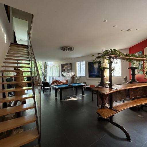 Luxury Duplex with Rooftop, View of Lausanne Cathedral, undefined