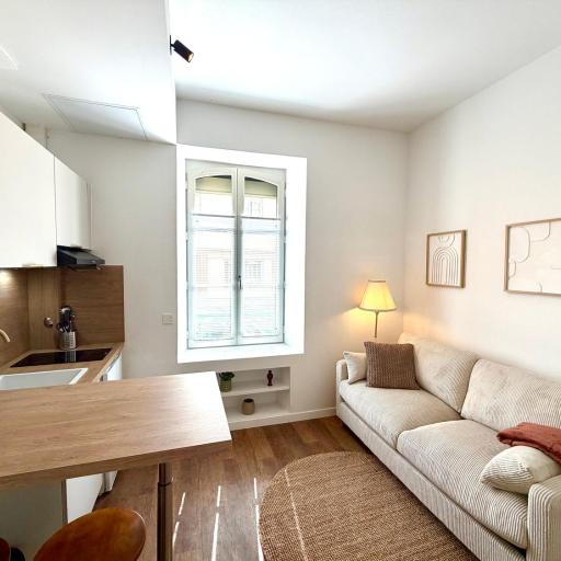 Le Loge, Appartement à la gare, undefined