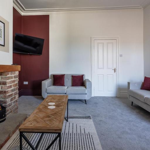 Spacious 3 Bed - Great for Contractors & Families, undefined