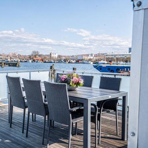 Unique Houseboat Heart of Gothenburg, Rooftop Deck, undefined