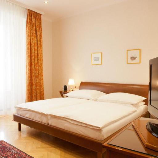 Hotel Kaiserin Elisabeth, undefined