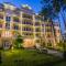 Venera & Anastasia Palace Apartments