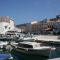 Cres