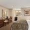 Days Inn by Wyndham San Diego Hotel Circle - 1 King Bed, Efficiency Mobility Accessible Room, Non-Smoking
