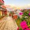 DOM Himalaya Hotel