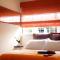 6 Suites Hotel