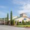 Days Inn & Suites by Wyndham Peachtree Corners Norcross