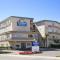 Days Inn & Suites by Wyndham Rancho Cordova