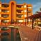 Sunrock Hotel & Suites