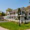 Cedar Court Inn