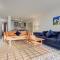 Modern, bright and welcoming oceanfront apartment