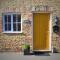 The Old Bottle Store - 2 Double Bedrooms, 2 Bathrooms, St Ives, Cambridgeshire